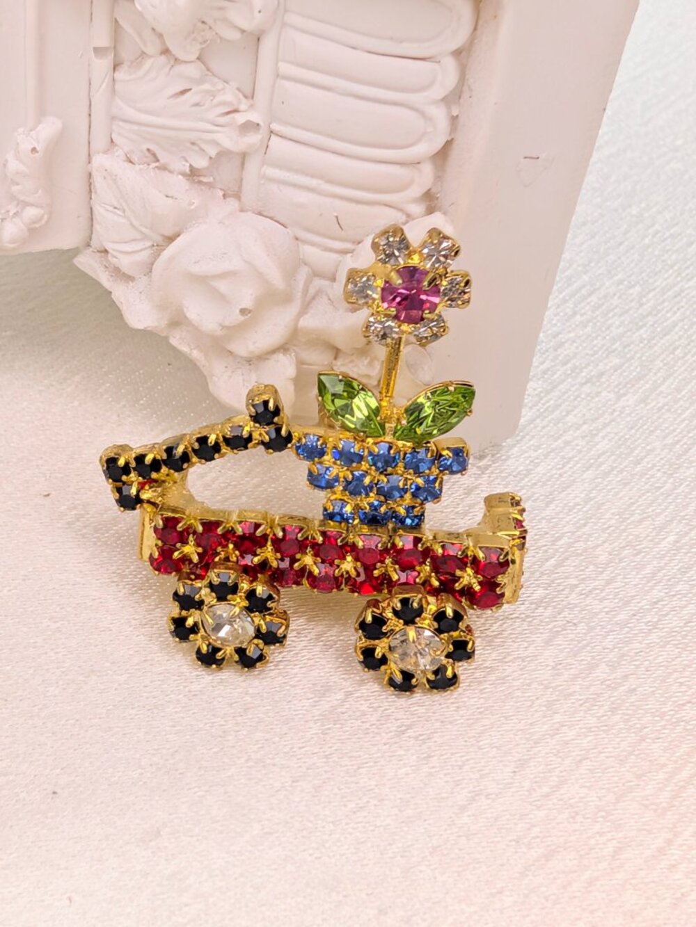 NEW Red Flower Wagon Put 'Em Pin